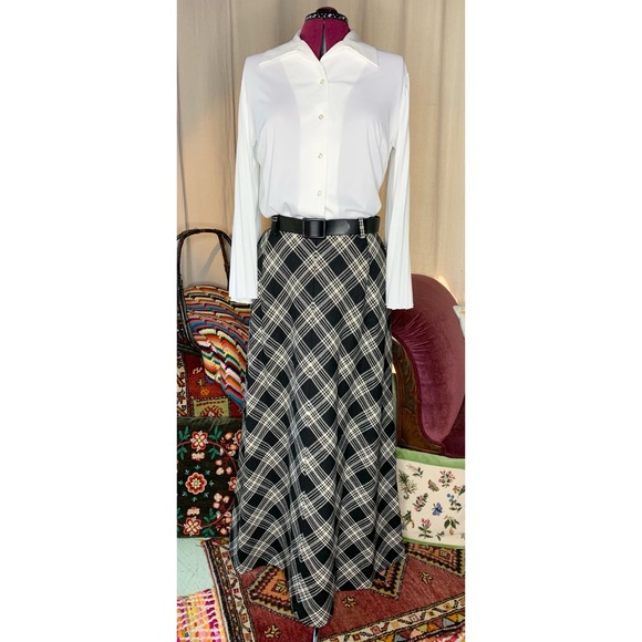 70s Maxi Skirt-Blouse-Vest Outfit - Picture 4 of 14